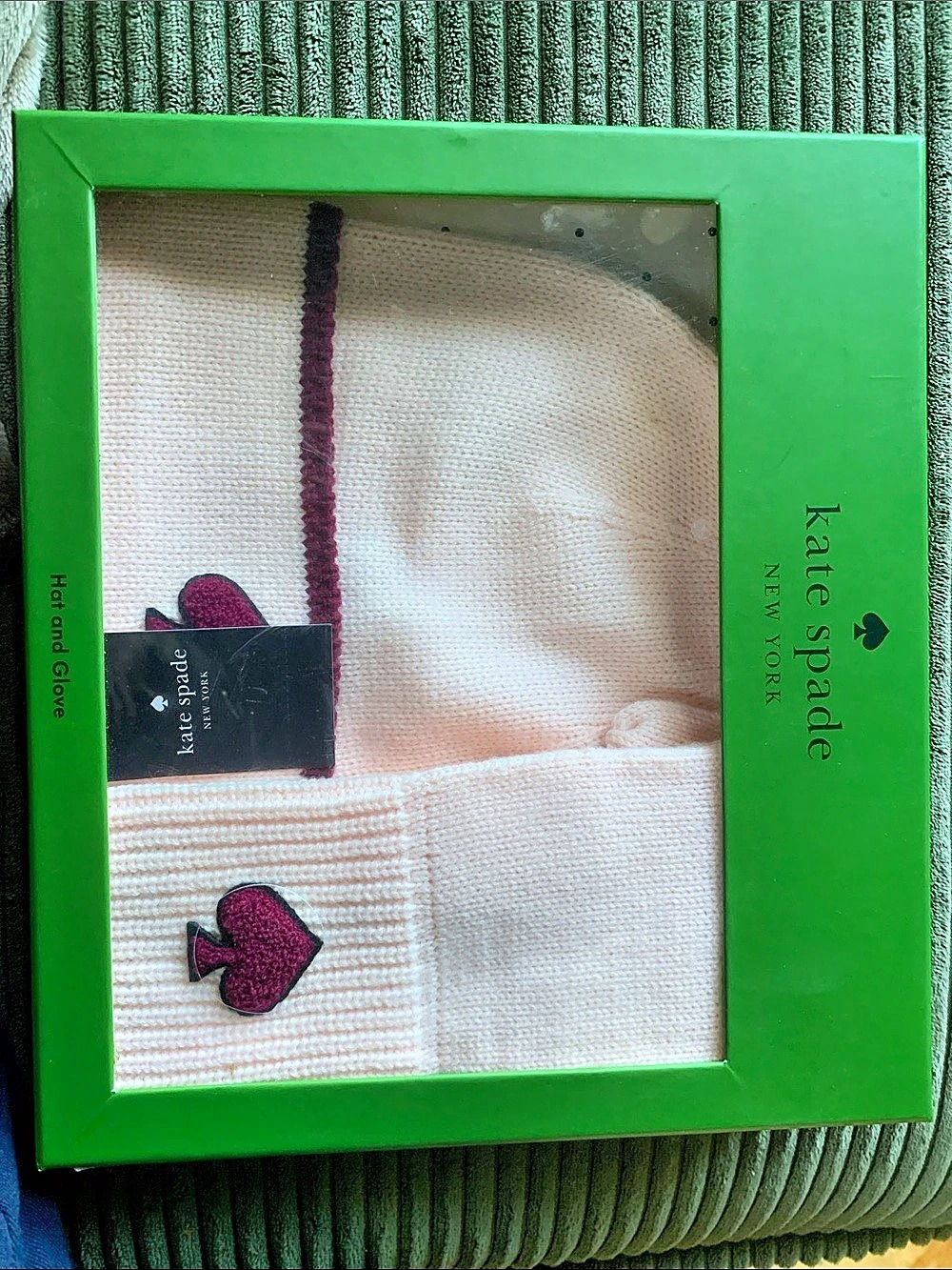kate spade Powdered Sugar (6B) ) Pink Knit Cap & Gloves NWT